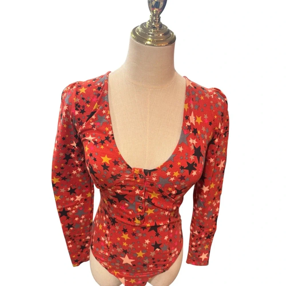 Intimately Free People Red Star‎ Print Long Sleeve Bodysuit Thong Snap Front XS